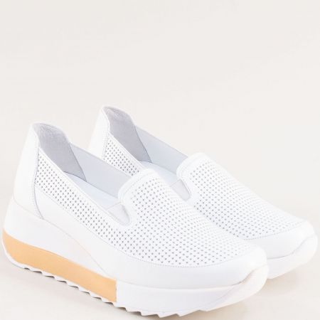 Бели дамски обувки на платформа естествена кожа mag233025b