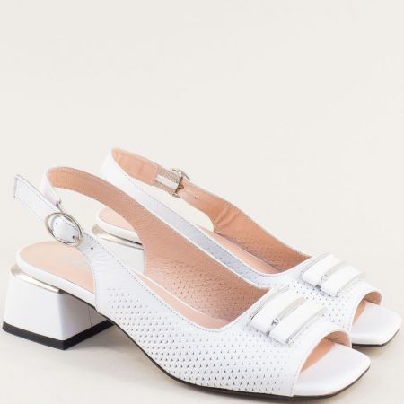 Бели дамски сандали на среден ток от естествена кожа mag436b