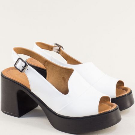 Бели кожени дамски сандали на висок ток и платформа mag573659b
