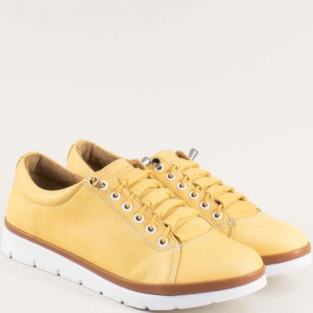 Спортни жълти обувки с ластични връзки от естествена кожа mat061j1