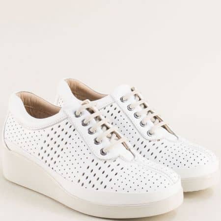 Дамски обувки в бял цвят естествена кожа с връзки me019b
