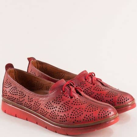 Червени кожени  дамски обувки с лека перфорация   me032chv