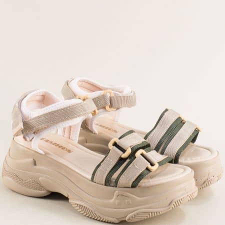 Дамски сандали на платформа в бежов цвят с зелени каишки me940bj