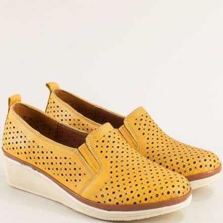 Дамски обувки естествена кожа в жълт цвят перфорация met06j