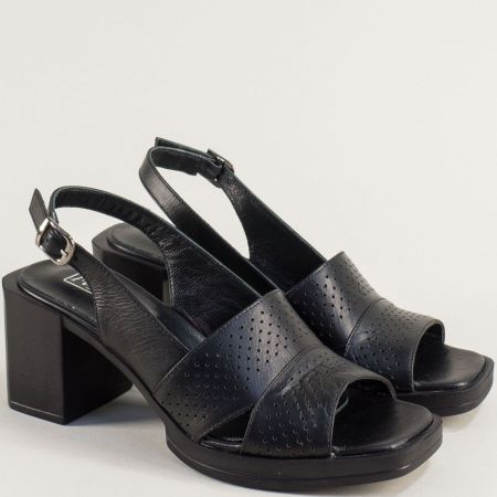Комфортни дамски сандали в черно на ток естествена кожа met638ch