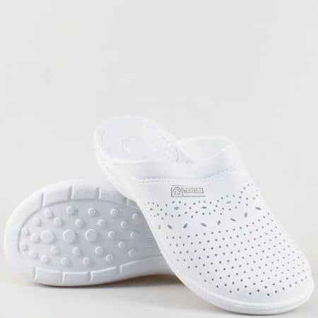 Дамски удобни чехли на масажиращо ходило с бодлички в бял цвят n012b