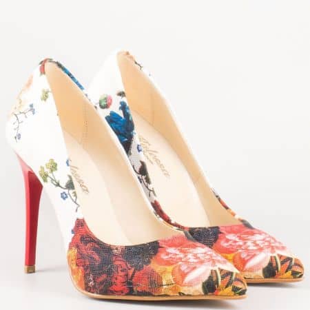 Дамски обувки на висок ток в бежов цвят с принт на цветя  n2015bjps