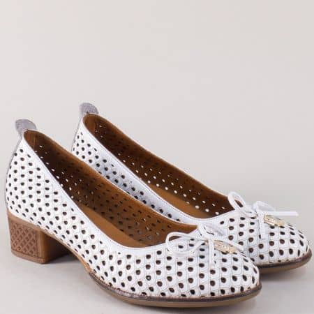 Бели дамски обувки на среден ток от естествена кожа  nn21b