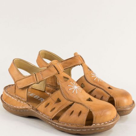 Комфортни дамски сандали в кафяво естествена кожа oc386k