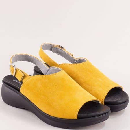 Ежедневни дамски сандали на платформа в жълт набук reese03nj