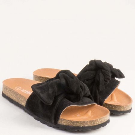 VERBENAS дамски чехли на равно ходилов черен набук с атрактивна визия roxynch