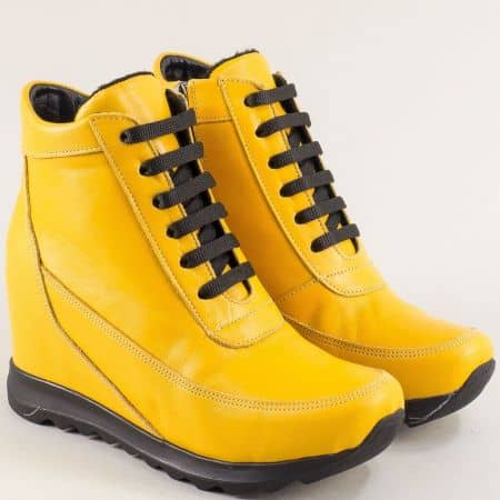 Жълти дамски зимни обувки на платформа от естествена кожа s50j