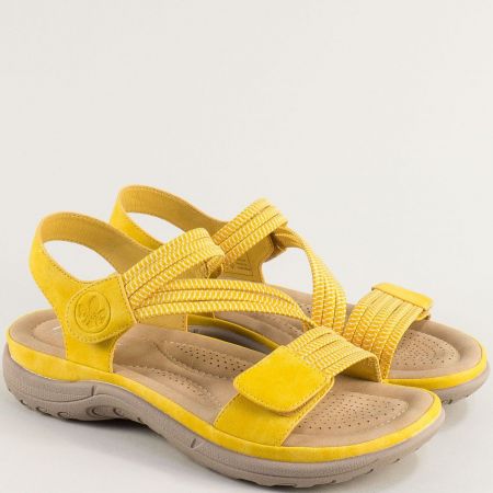 Дамски сандали с регулиращи се каишки в жълт цвят v8873j
