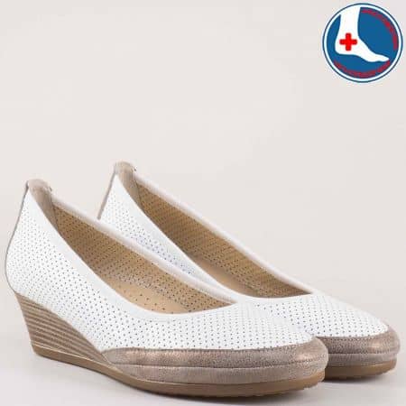 Анатомични дамски обувки от естествена кожа в бяло и златно z172903bbz